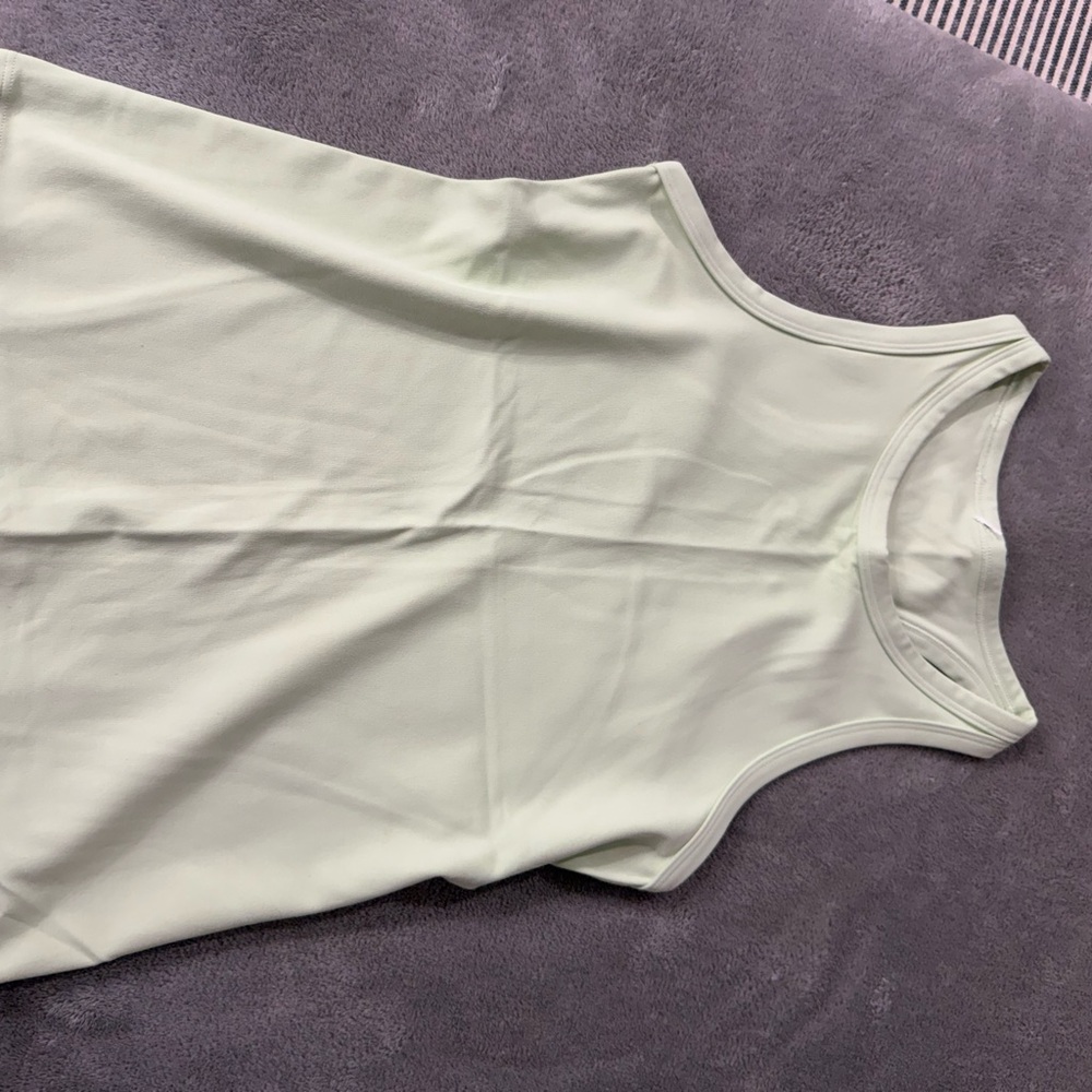 Lululemon Athletica Green Fitted Sleeveless Tank Top